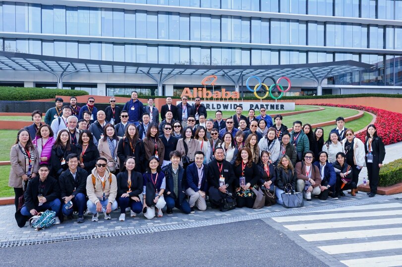 JIOS Consulting programme participants gathered outside Alibaba headquarters
